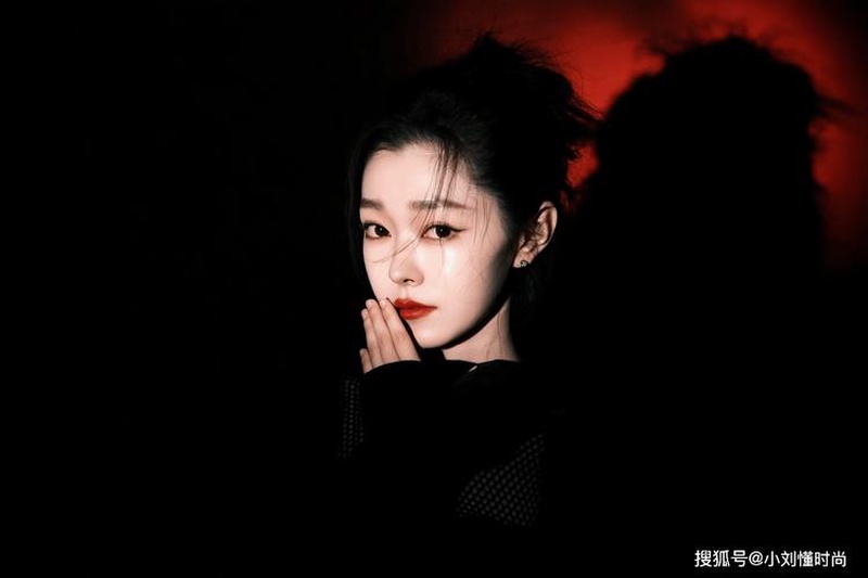 白宋分手传闻闹得沸沸扬扬?别瞎挖私生活了隔壁公司大瓜更香